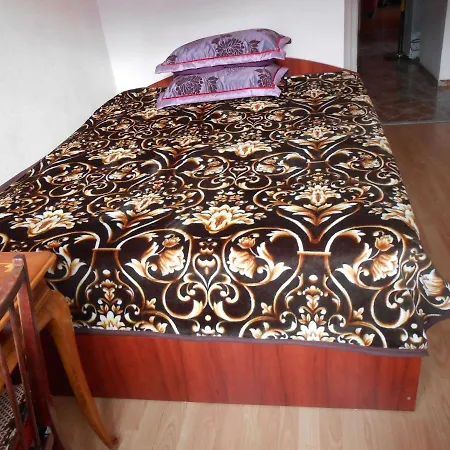 홈스테이 Host Tina 부쿠레슈티