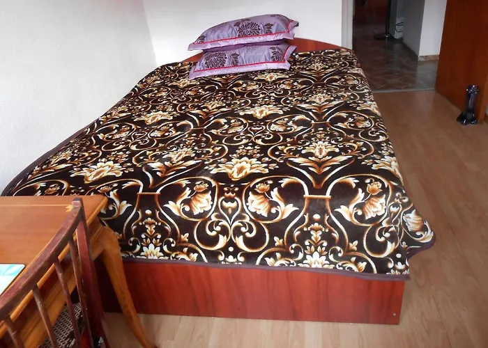 Проживание в семье Host Tina Бухарест